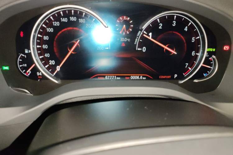Used BMW X3 2018 xDrive28i Luxury Package China VI Emission Standard Odometer Close Up