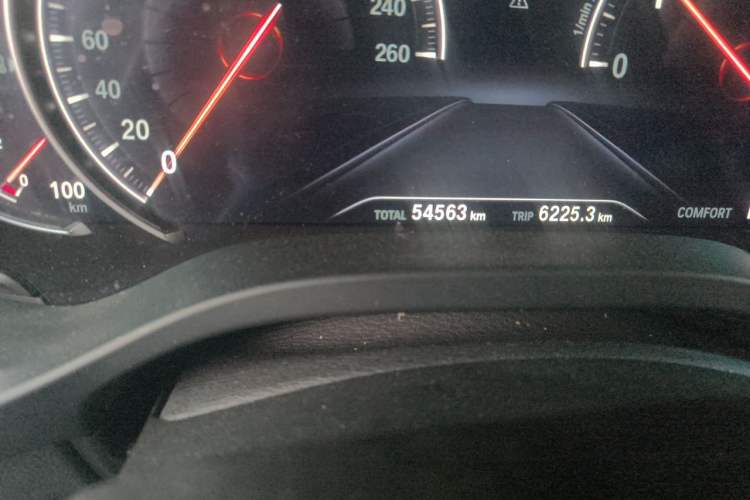 Used BMW X3 2018 xDrive30i Luxury Model M Sport Package China V Odometer Close Up