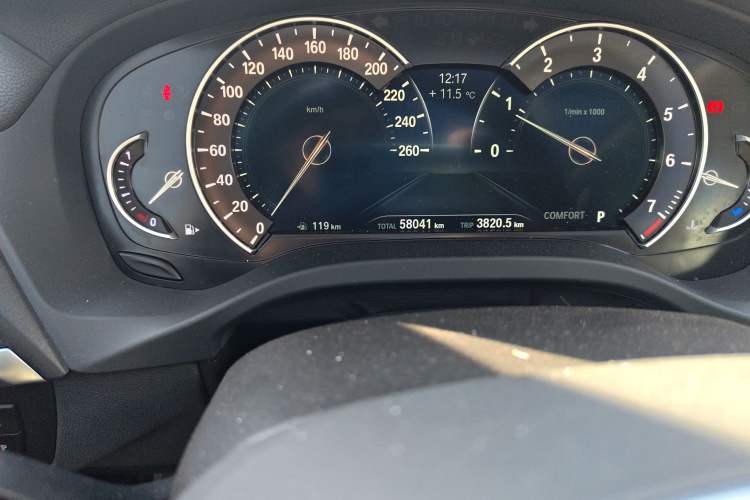 Used BMW X3 2018 xDrive25i Luxury Package China V Odometer Close Up