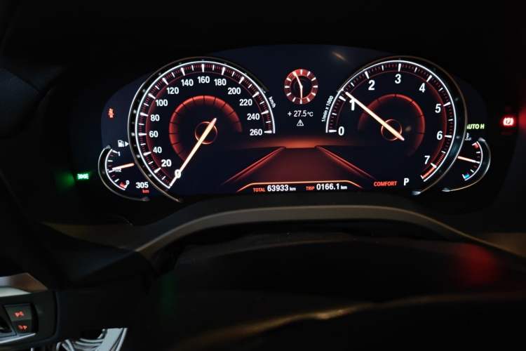 Used BMW X3 2018 xDrive28i Luxury Package China VI Emission Standard Odometer Close Up