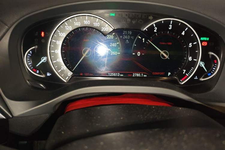 Used BMW X3 2018 xDrive25i M Sport Package China V Odometer Close Up
