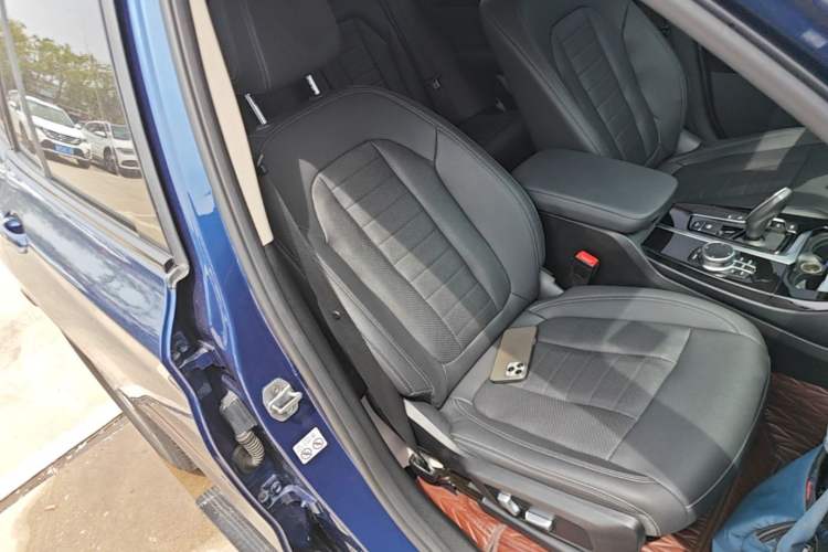 Used BMW X3 2018 xDrive25i M Sport Package China VI Right Front Seat