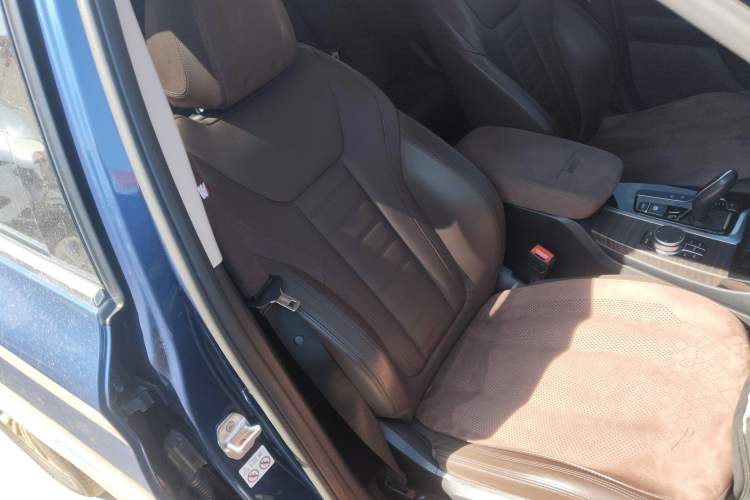 Used BMW X3 2018 xDrive28i Luxury Package China VI Emission Standard Right Front Seat