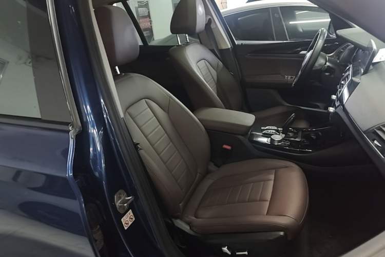 Used BMW X3 2018 xDrive25i M Sport Package China V Right Front Seat
