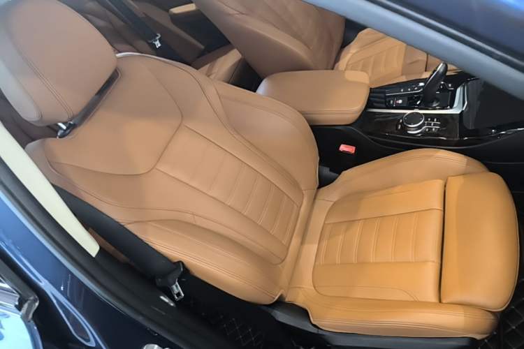 Used BMW X3 2018 xDrive30i Luxury Edition M Sport Package China VI Right Front Seat