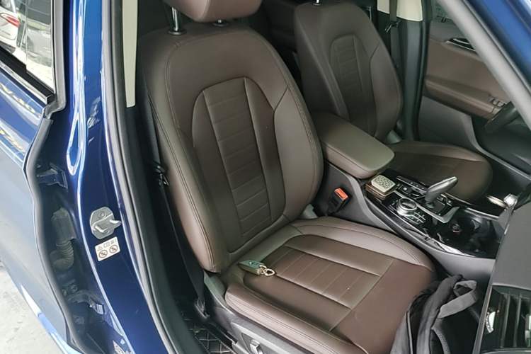 Used BMW X3 2018 xDrive25i M Sport Package China V Right Front Seat