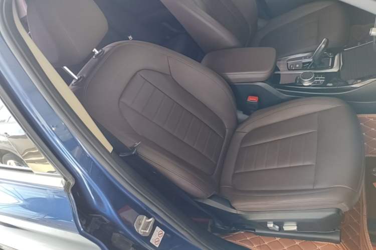 Used BMW X3 2018 xDrive25i Luxury Package China V Right Front Seat