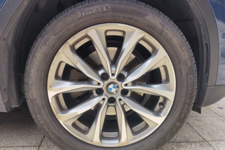 Used BMW X3 2018 xDrive25i Luxury Package China VI Emission Standard Right Front Wheel Hub