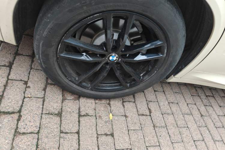 Used BMW X3 2018 xDrive30i Luxury Model with M Sport Package China V Emission Standard Right Front Wheel Hub