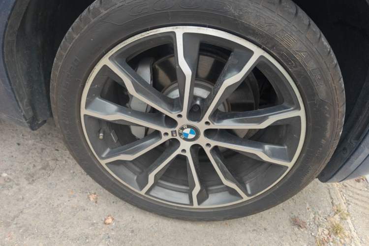 Used BMW X3 2018 xDrive30i Luxury Model with M Sport Package China V Emission Standard Right Front Wheel Hub