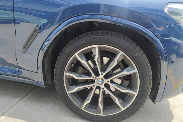 Used BMW X3 2018 xDrive30i Luxury Model with M Sport Package China V Emission Standard Right Front Wheel Hub