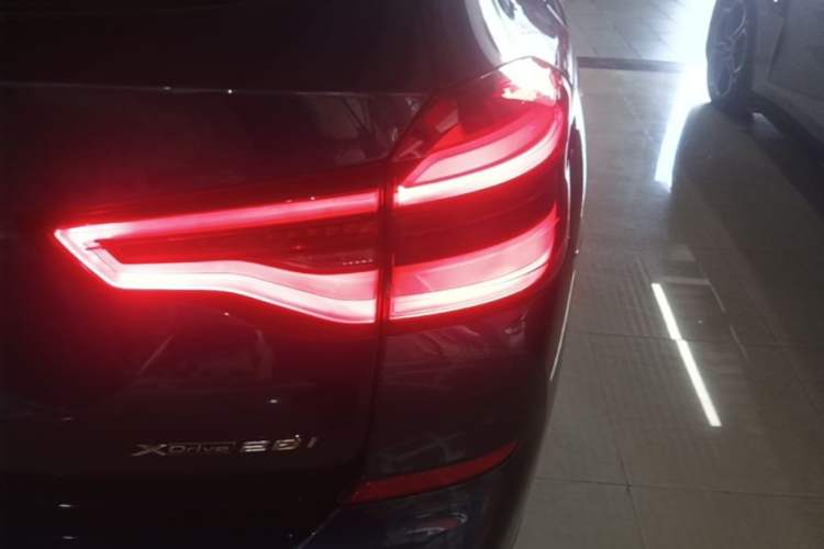 Used BMW X3 2018 xDrive28i M Sport Package China VI Right Rear Taillight