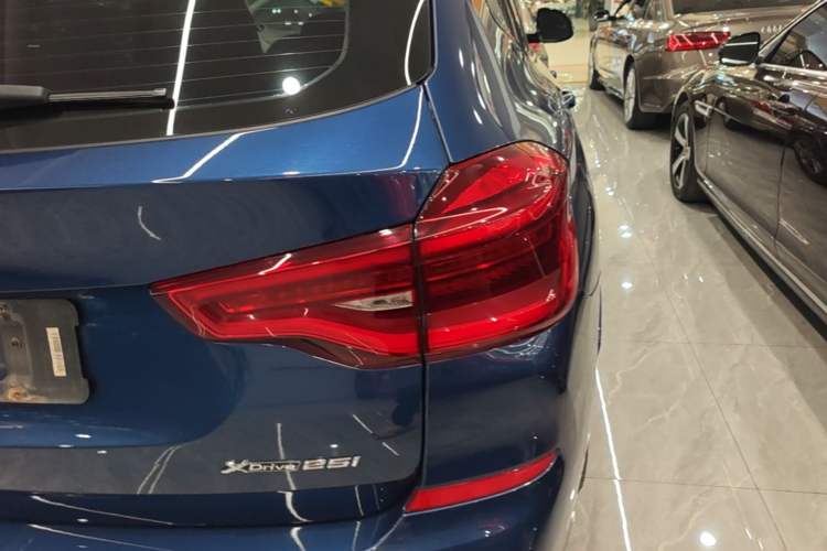 Used BMW X3 2018 xDrive25i M Sport Package China VI Right Rear Taillight