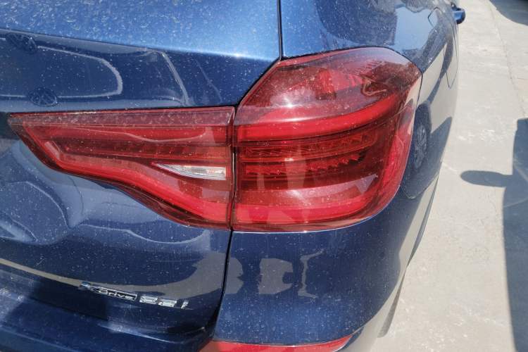 Used BMW X3 2018 xDrive28i Luxury Package China VI Emission Standard Right Rear Taillight