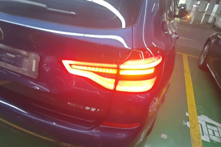 Used BMW X3 2018 xDrive30i Luxury Edition M Sport Package China VI Right Rear Taillight