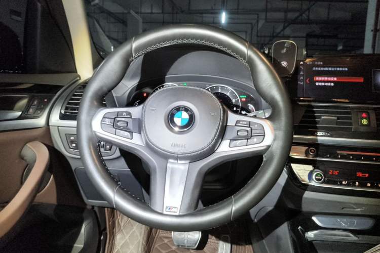 Used BMW X3 2018 xDrive25i M Sport Package China VI Steering Wheel