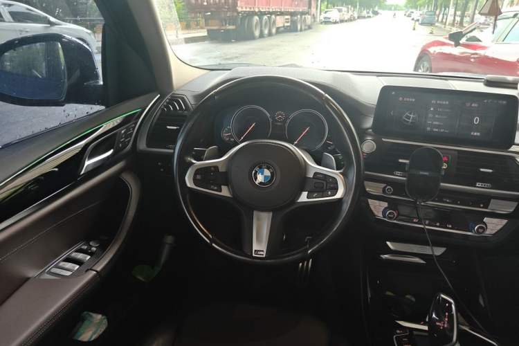 Used BMW X3 2018 xDrive28i M Sport Package China V Emission Standard Steering Wheel