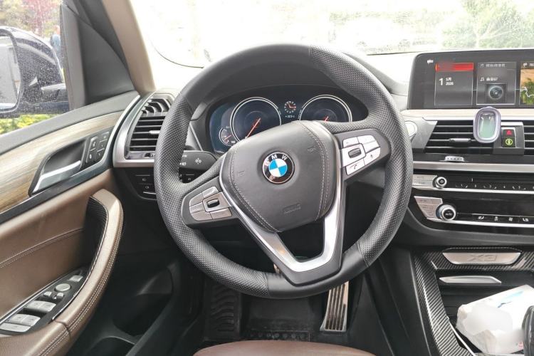 Used BMW X3 2018 xDrive28i Luxury Package China VI Emission Standard Steering Wheel