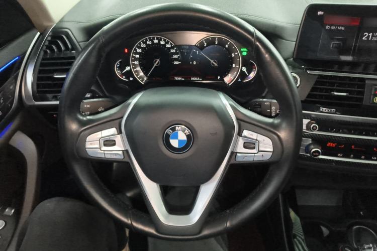 Used BMW X3 2018 xDrive25i Luxury Package China VI Emission Standard Steering Wheel