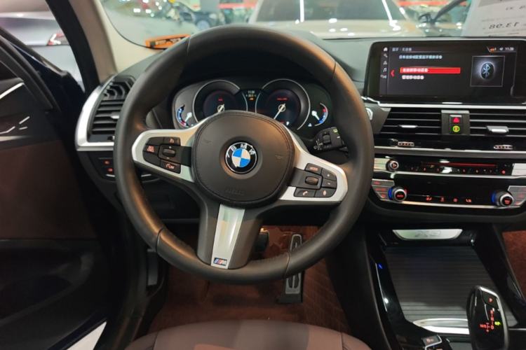 Used BMW X3 2018 xDrive25i M Sport Package China VI Steering Wheel