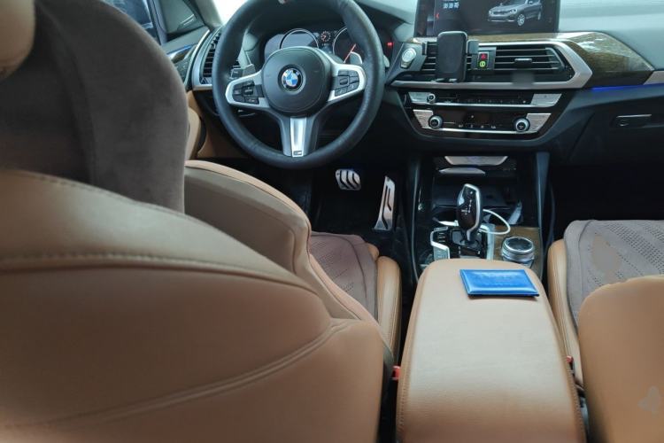 Used BMW X3 2018 xDrive30i Luxury Model with M Sport Package China V Emission Standard Steering Wheel