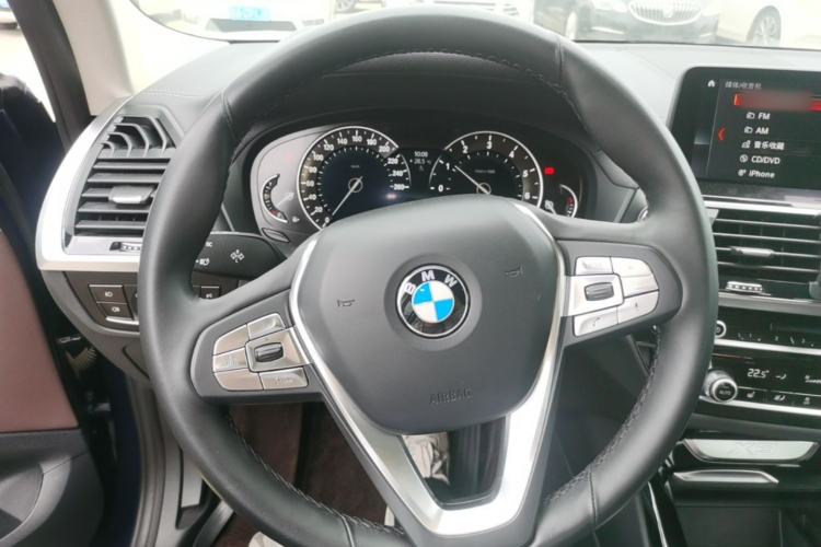 Used BMW X3 2018 xDrive25i Luxury Package China VI Emission Standard Steering Wheel