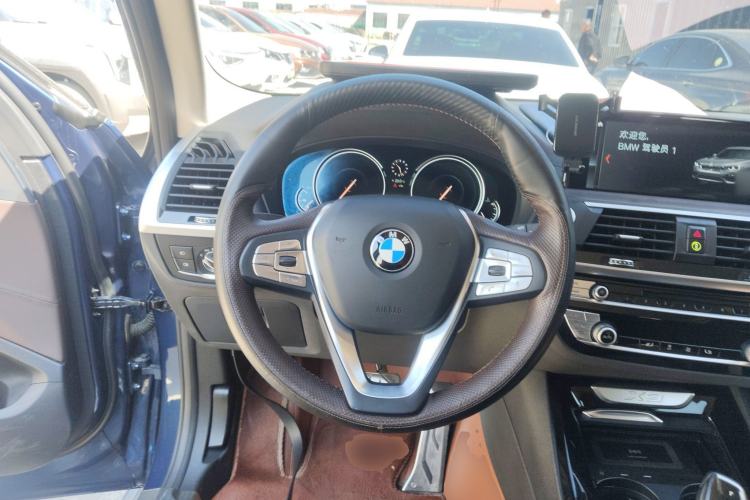 Used BMW X3 2018 xDrive28i Luxury Package China VI Emission Standard Steering Wheel