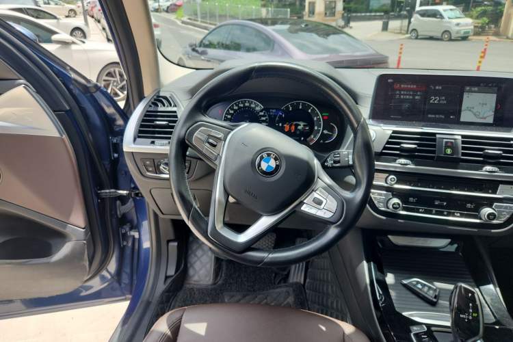 Used BMW X3 2018 xDrive25i Luxury Package China V Steering Wheel