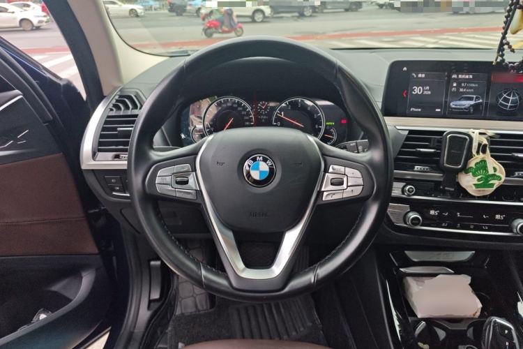 Used BMW X3 2018 xDrive28i Luxury Package China VI Emission Standard Steering Wheel