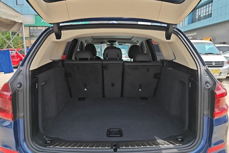 Used BMW X3 2018 xDrive25i M Sport Package China VI Trunk