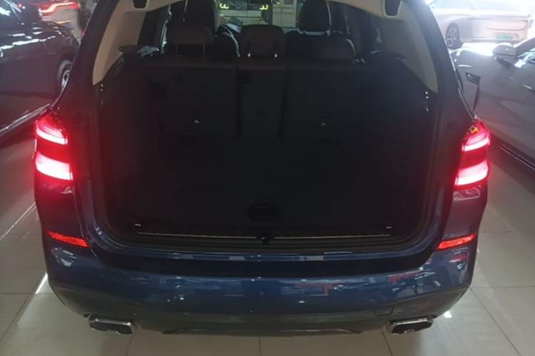 Used BMW X3 2018 xDrive28i M Sport Package China VI Trunk