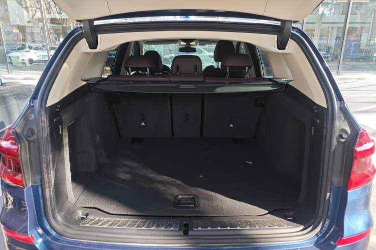 Used BMW X3 2018 xDrive28i Luxury Package China VI Emission Standard Trunk