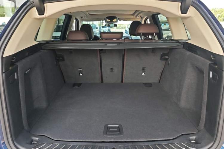 Used BMW X3 2018 xDrive28i M Sport Package China VI Trunk
