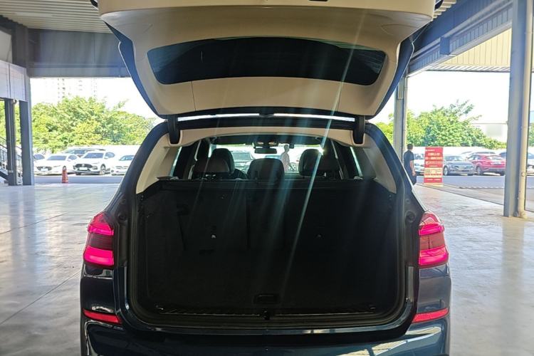 Used BMW X3 2018 xDrive28i M Sport Package China VI Trunk