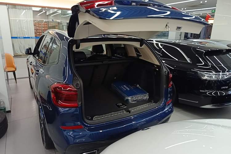 Used BMW X3 2018 xDrive30i Luxury Edition M Sport Package China VI Trunk