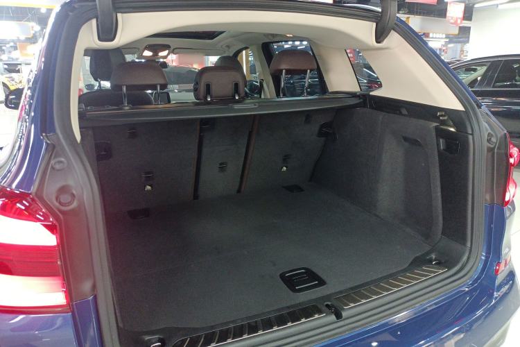Used BMW X3 2018 xDrive25i M Sport Package China VI Trunk