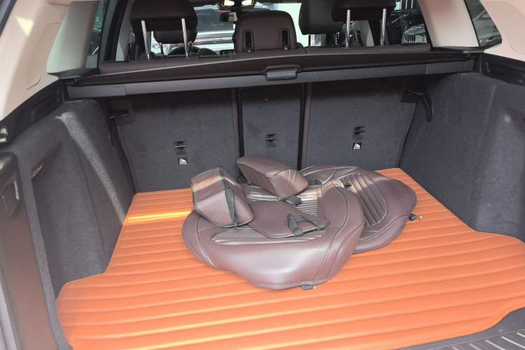 Used BMW X3 2018 xDrive30i Luxury Edition M Sport Package China VI Trunk