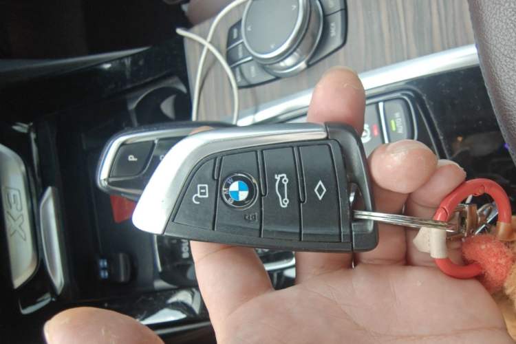 Used BMW X3 2018 xDrive30i Luxury Model with M Sport Package China V Emission Standard Vehicle Key
