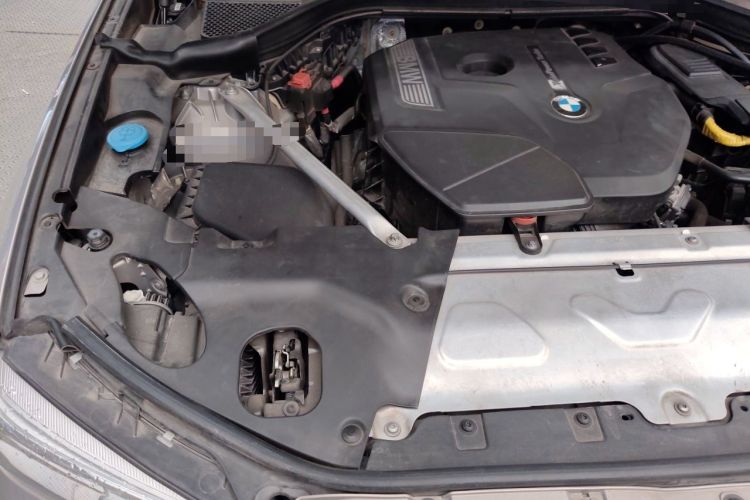 Used BMW X3 2018 xDrive25i Luxury Package China VI Emission Standard Engine Bay Right