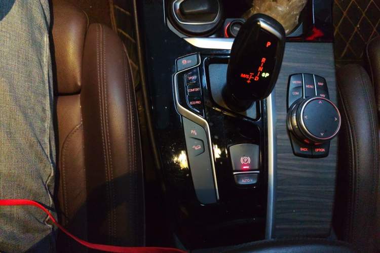 Used BMW X3 2018 xDrive28i Luxury Package China VI Emission Standard Gear Lever