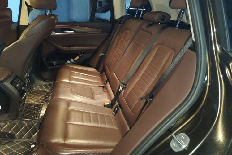Used BMW X3 2018 xDrive28i Luxury Package China VI Emission Standard Left Rear Seat
