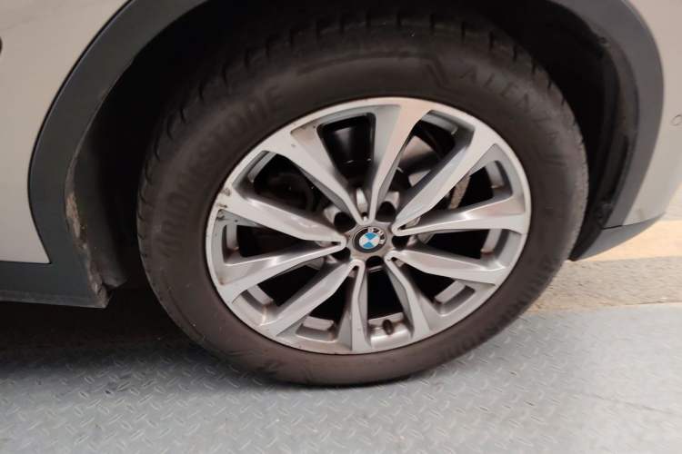 Used BMW X3 2018 xDrive25i Luxury Package China VI Emission Standard Right Front Wheel Hub