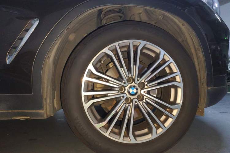 Used BMW X3 2018 xDrive28i Luxury Package China VI Emission Standard Right Front Wheel Hub