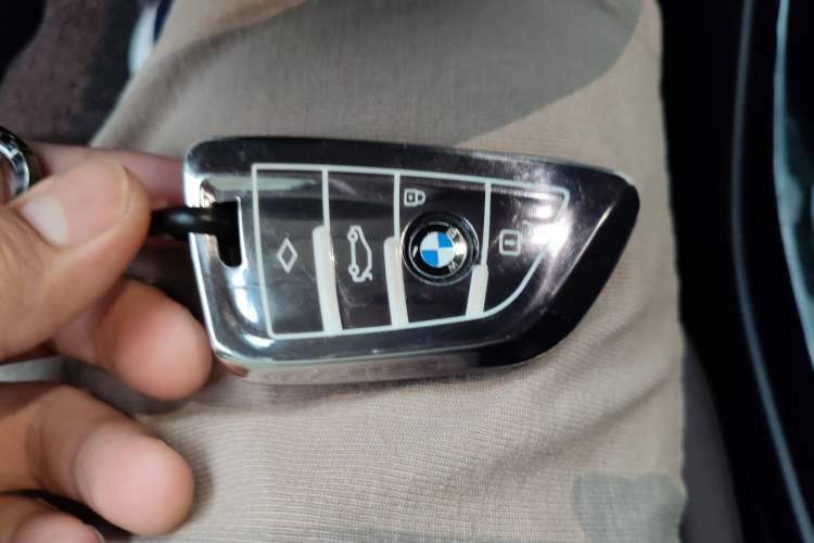 Used BMW X3 2018 xDrive25i Luxury Package China VI Emission Standard Vehicle Key