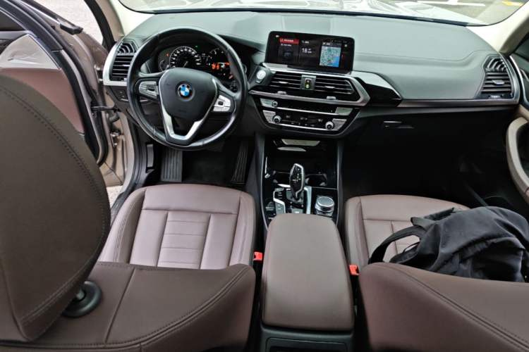 Used BMW X3 2018 xDrive25i Luxury Package China V Center Console
