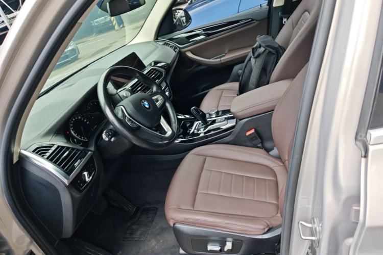 Used BMW X3 2018 xDrive25i Luxury Package China V Left Front Seat