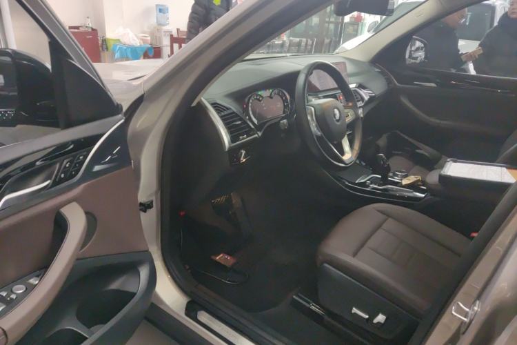 Used BMW X3 2018 xDrive25i Luxury Package China VI Emission Standard Driver Seat