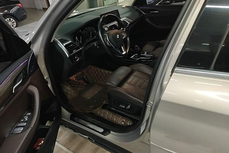 Used BMW X3 2018 xDrive28i Luxury Package China VI Emission Standard Driver Seat