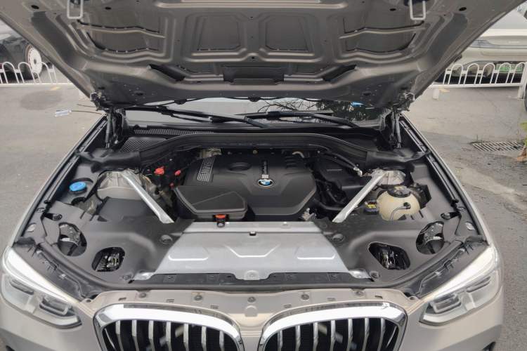 Used BMW X3 2018 xDrive25i Luxury Package China V Engine Bay