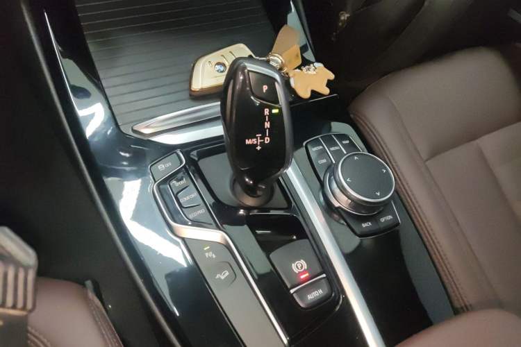 Used BMW X3 2018 xDrive25i Luxury Package China VI Emission Standard Gear Lever